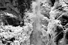 frozen-waterfall-yosemite_0